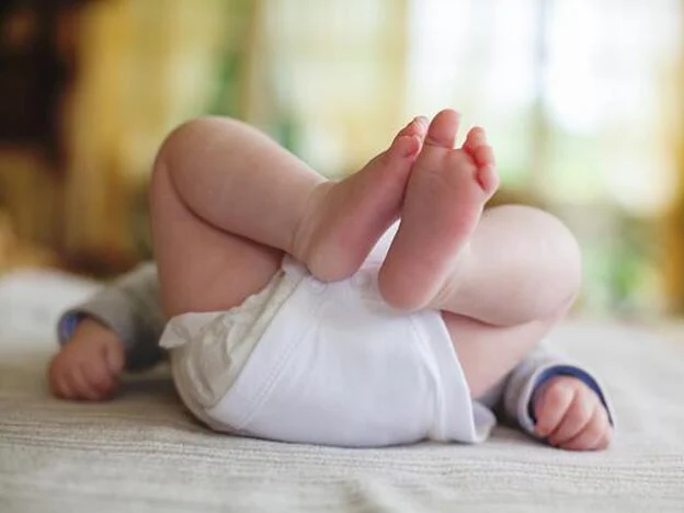 Los pies de un bebé./getty images