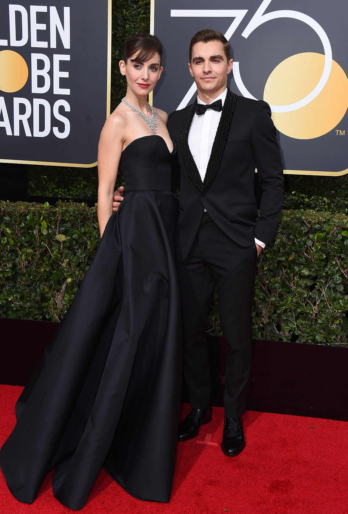 Parejas en la alfombra roja de los Globos de Oro 2018: Alison Brie y Dave Franco