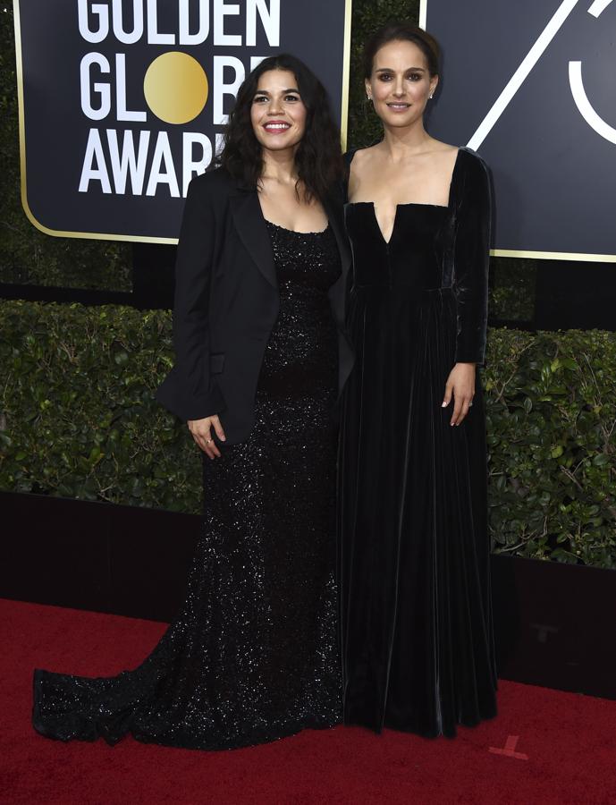 Alfombra roja de los Globos de Oro 2018: el vestido de Natalie Portman y America Ferrera