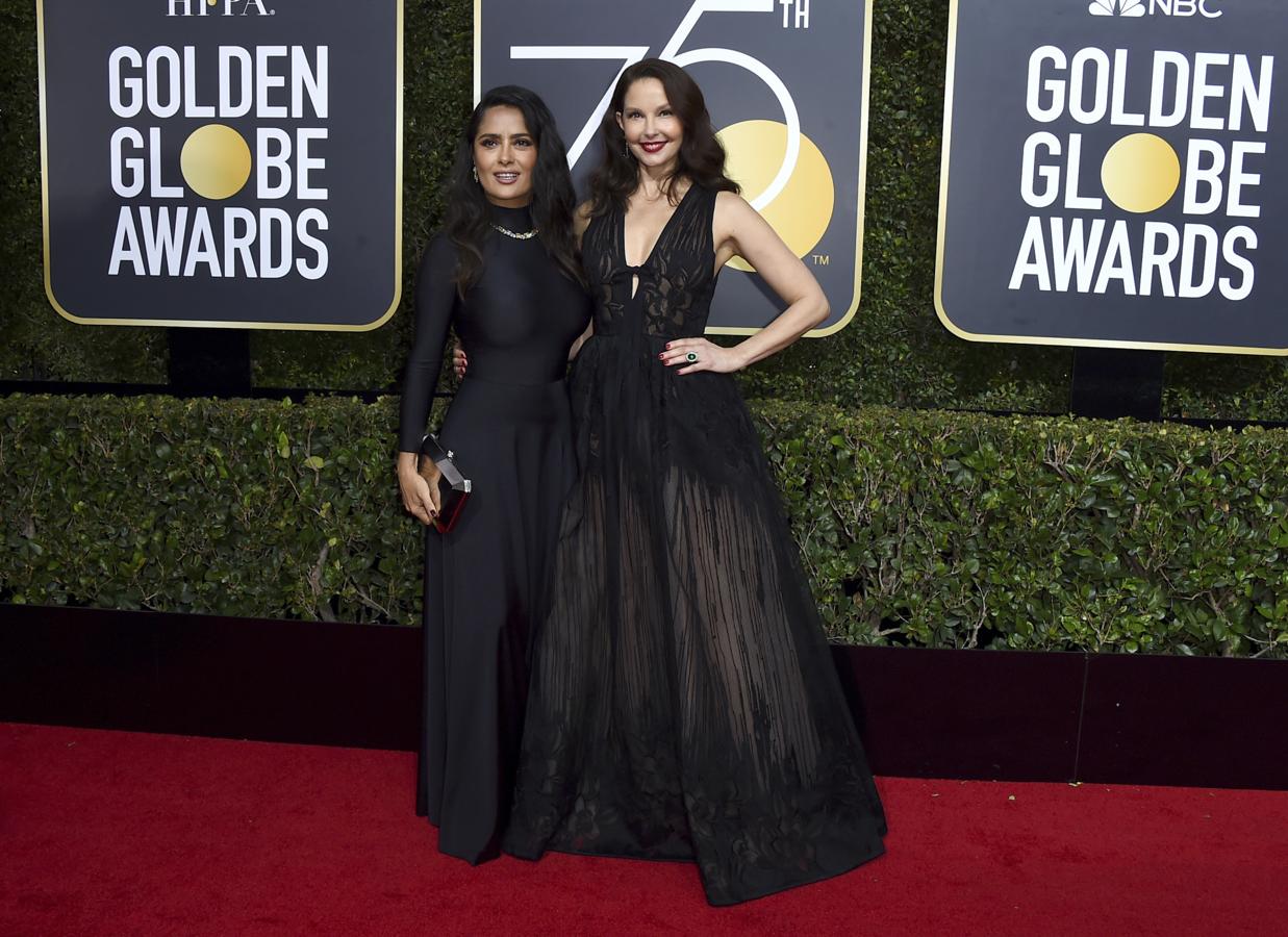 Alfombra roja de los Globos de Oro 2018: los vestidos de Salma Hayek y Ashley Judd