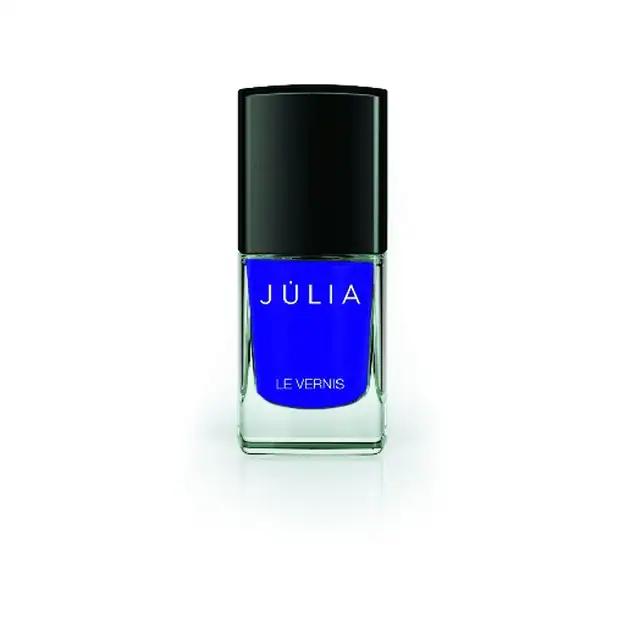 Esmalte de uñas en tono Ocean Blue de la colección Make Up by Júlia Le Vernis (11,07 euros).