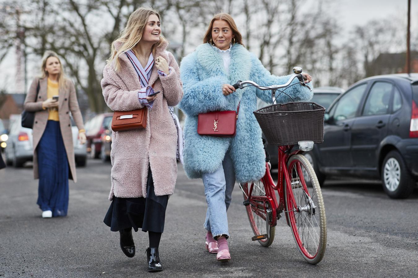 Looks de street style bonitos para copiar en marzo