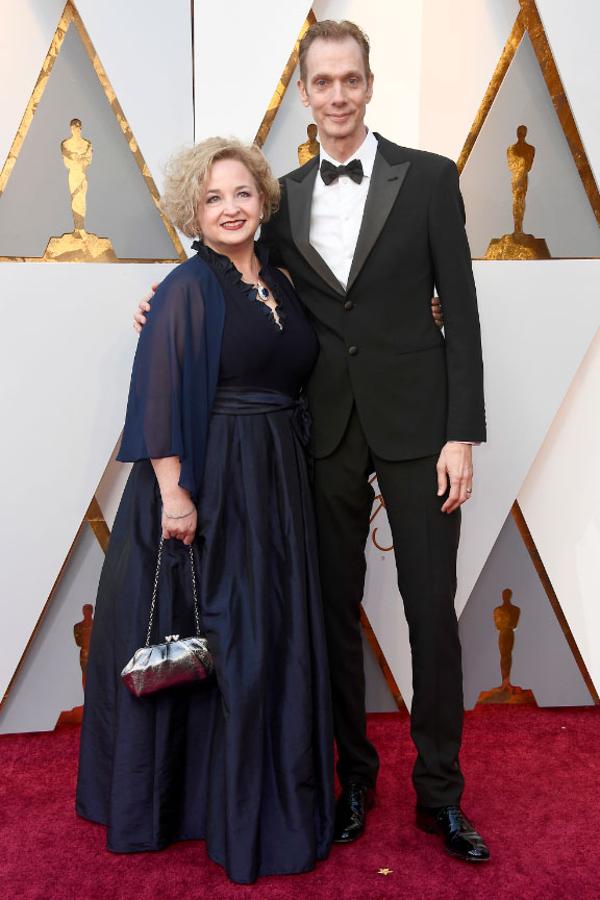 Parejas en la alfombra roja de los Premios Oscar 2018: Laurie Jones y Doug Jones