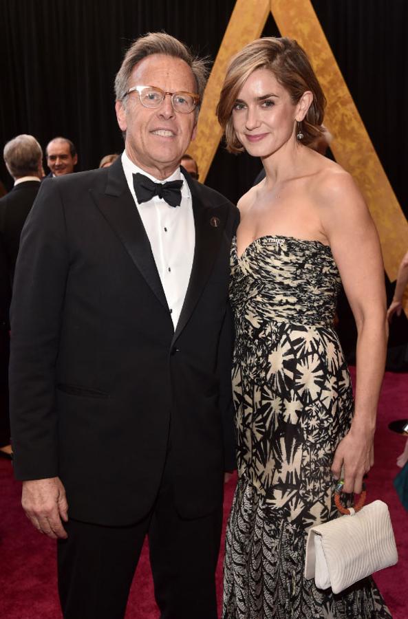 Parejas en la alfombra roja de los Premios Oscar 2018: Mark Johnson y Gina Welch