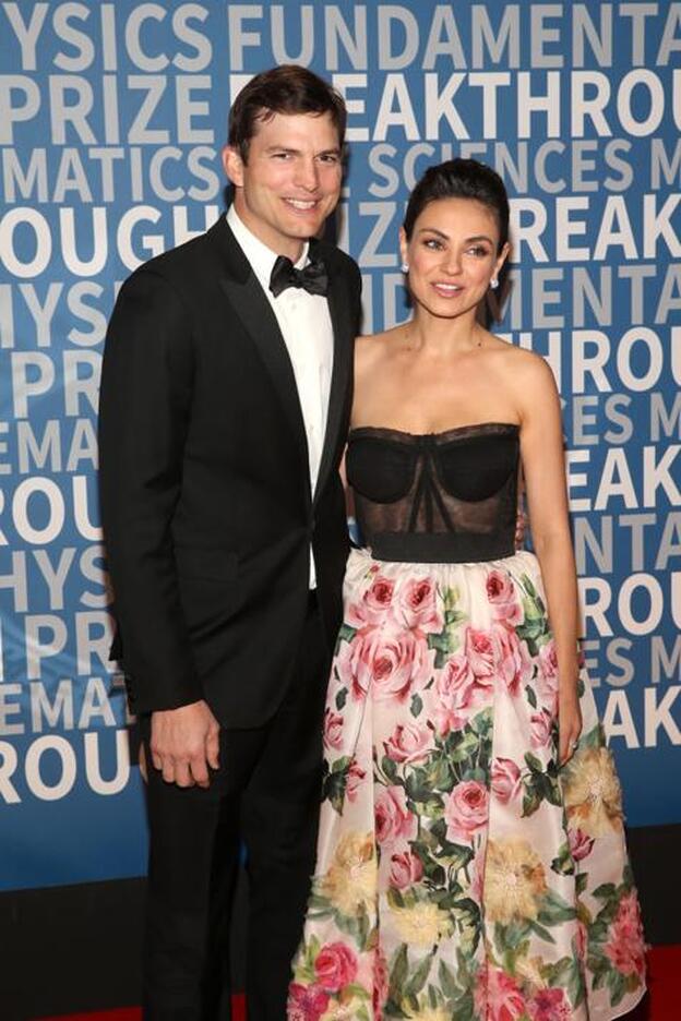 Ashton Kutcher y Mila Kunis quieren enviarles un mensaje a sus hijos./getty