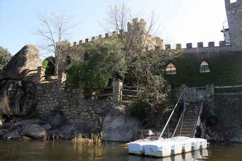 Escapadas originales para viajes inolvidables: un castillo en una isla privada