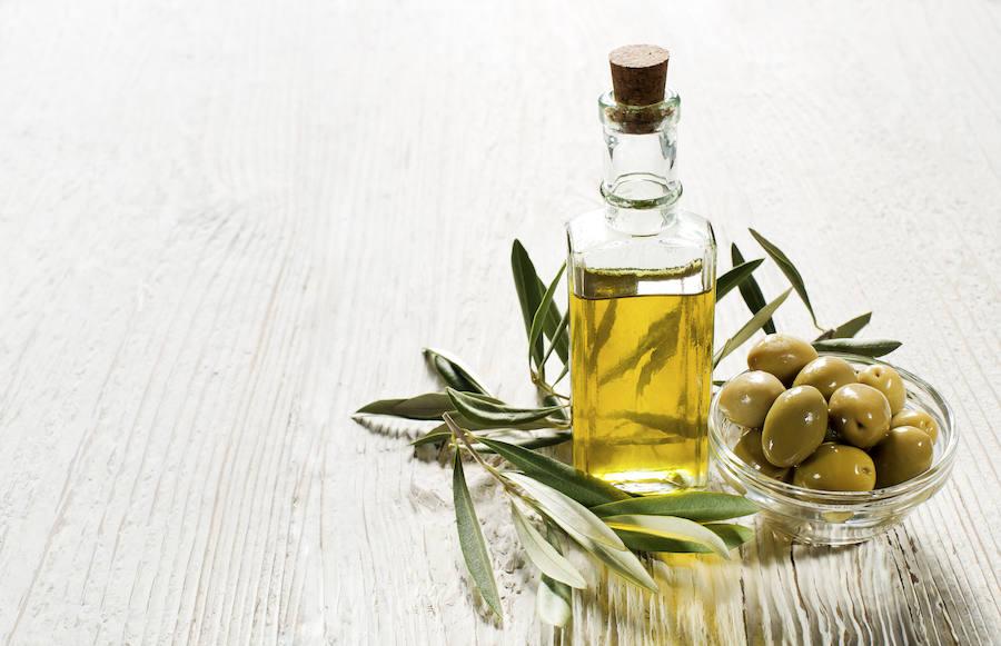 Alimentos con muchas calorías, pero sanos: aceite de oliva