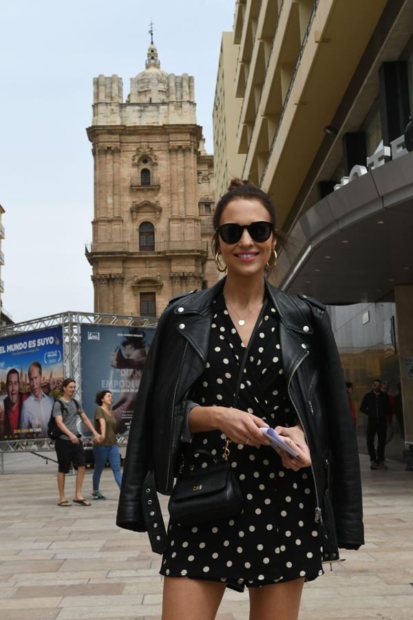 Los looks básicos de entretiempo según Paula Echevarría