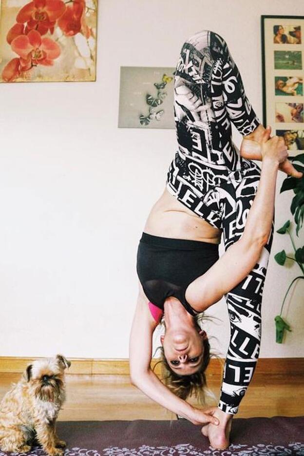 Rústico estaño Productivo Nika ('OT 2') y el misterio de su pie en esta postura de yoga imposible |  Mujer Hoy