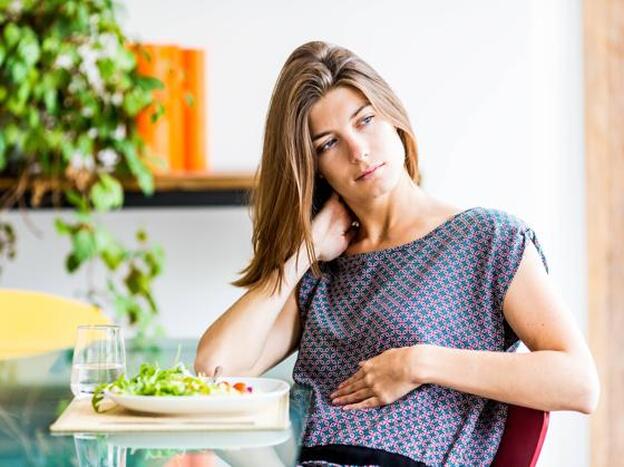 Haz click en la imagen para conocer los alimentos que te ayudan a tener el vientre plano./ADOBE STOCK