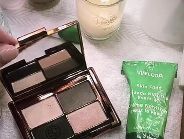 Esta imagen del Instagram de Rosie demuestra que es fan de la crema Skin Food de Weleda