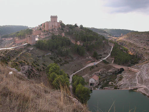 Los 10 pueblos más bonitos de Castilla-La Mancha para el verano: Alarcón (Cuenca)