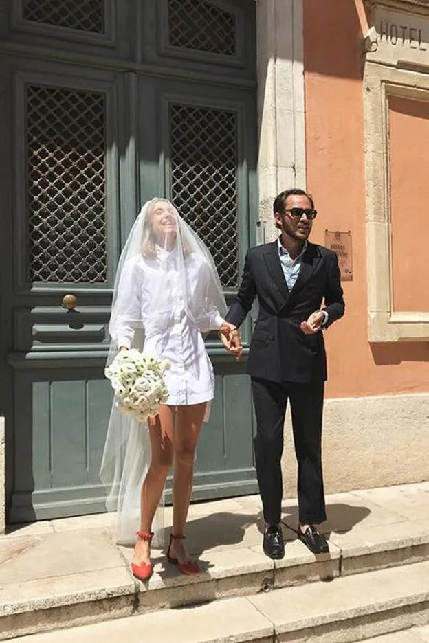 Lolita Jacobs y su rompedor vestido de novia/Instagram