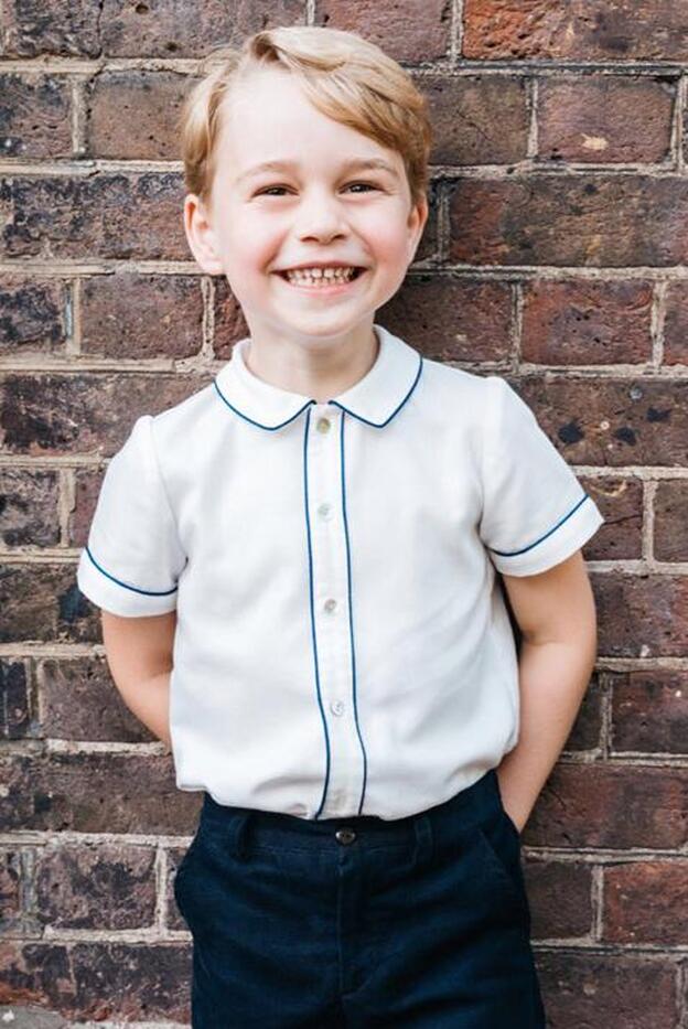 George de Cambridge en el nuevo retrato distribuido por la casa real británica./Kensington palace (twitter)