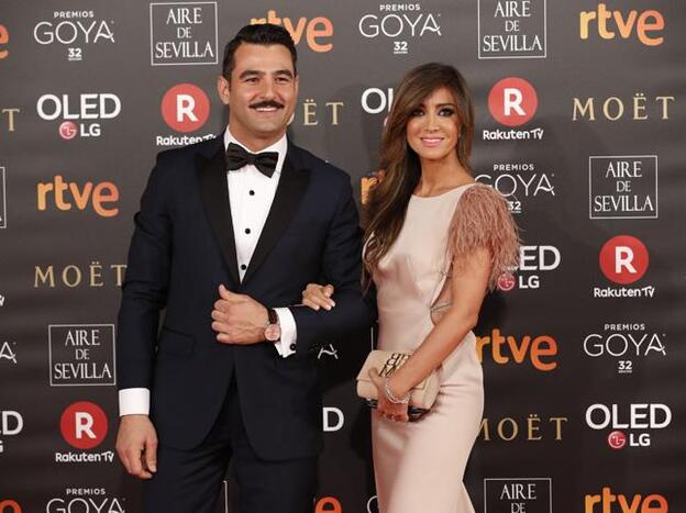 Antonio Velázquez y Marta González posando juntos en la gala de los Goya./gtres