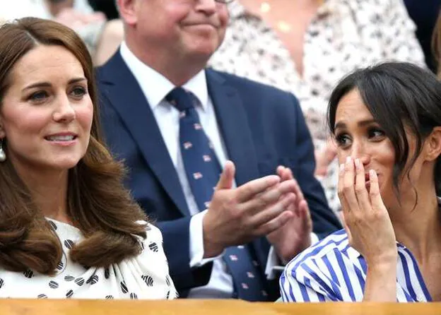 Kate Middleton y Meghan Markle, en Wimbledon./gtres