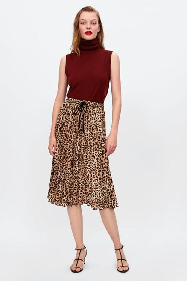 Falda estampado animal print de Zara,. 29,95 euros,.