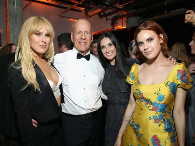 La familia al completo: Rumer Willis, Bruce Willis, Demi Moore y Tallulah Willis, la hermana menor de Rumer