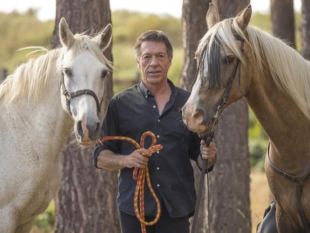 Ramón Langa nos presenta a sus caballos./M.Vaquero