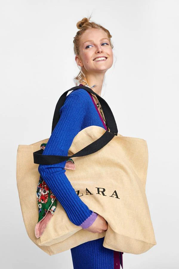 Maxi bolso con logo de Zara