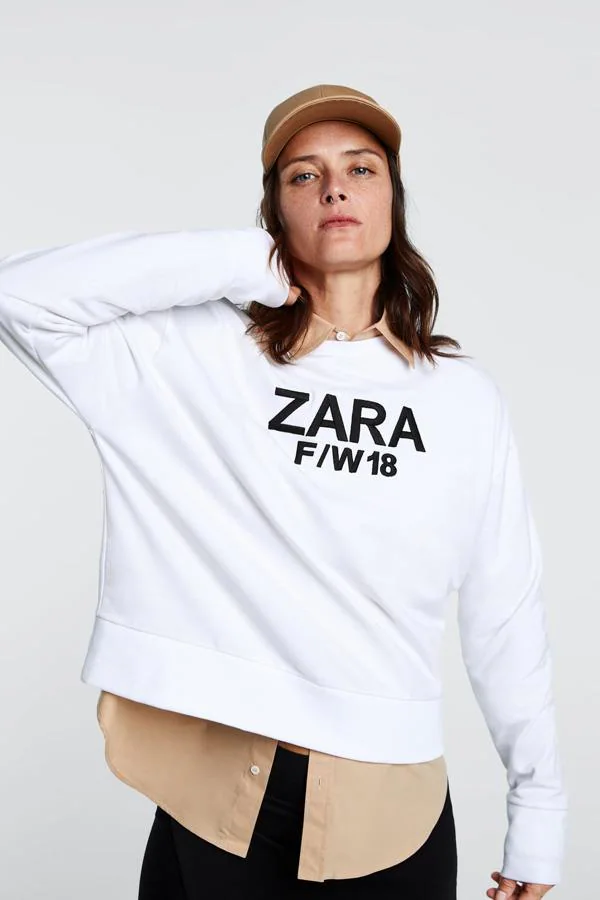 Sudadera con logo de Zara