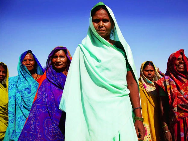 Estas mujeres indias lideraron (y vencieron) las revueltas contra los esclavistas de su aldea. .Del libro Slavery to liberation: Bound to freedom, de Lisa Kristine.