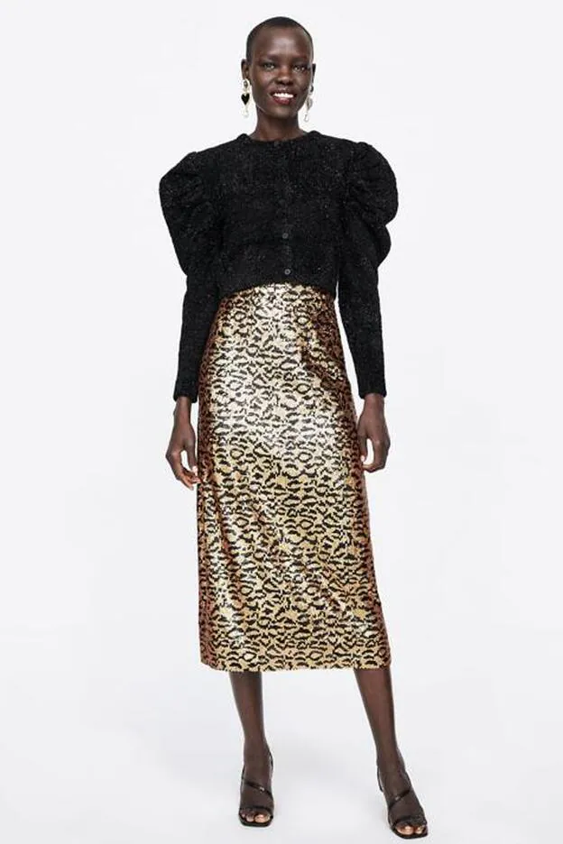 Un "look" de fiesta de Zara con la espectacular chaqueta.