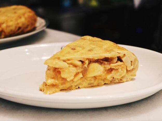 Tortilla de patata de Carbón negro.