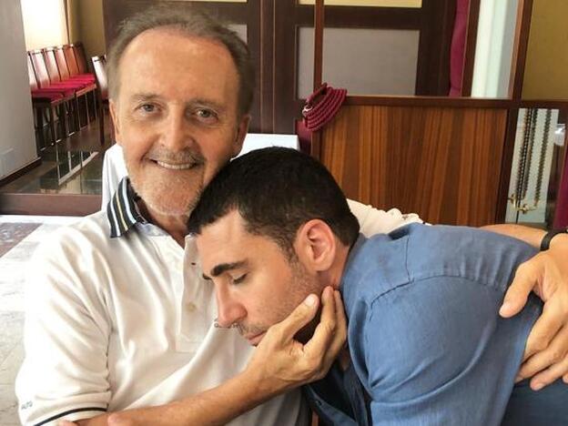 Fallece el padre de Miguel Ángel Silvestre. Pincha sobre la foto para ver otras muertes de famosos este 2018./Instagram