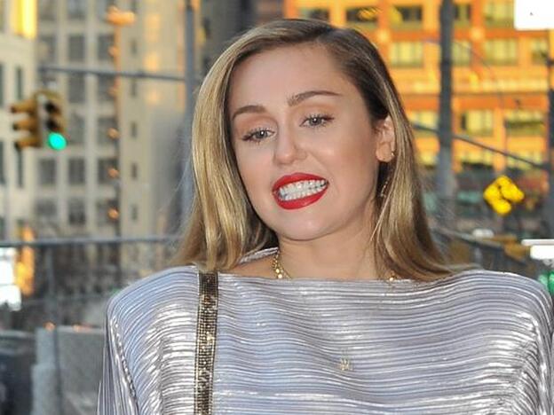 Haz clic en la imagen y conoce los looks más polémicos de Miley Cyrus./GTRES