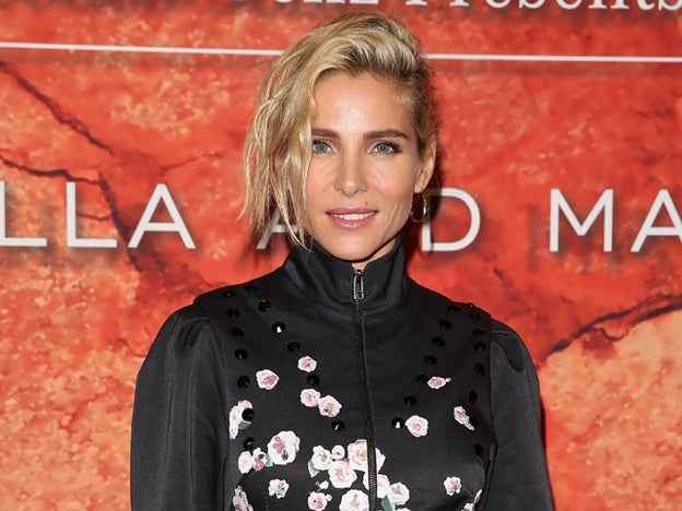 El pelo desenfadado no es el fuerte del look de Elsa Pataky./getty