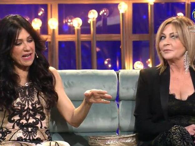 Maite Galdeano junto a Paz Guerra en el plató de 'GH Dúo'. Pincha sobre la foto para ver las parejas que, como sus hijos, rompieron en 2018./telecinco.