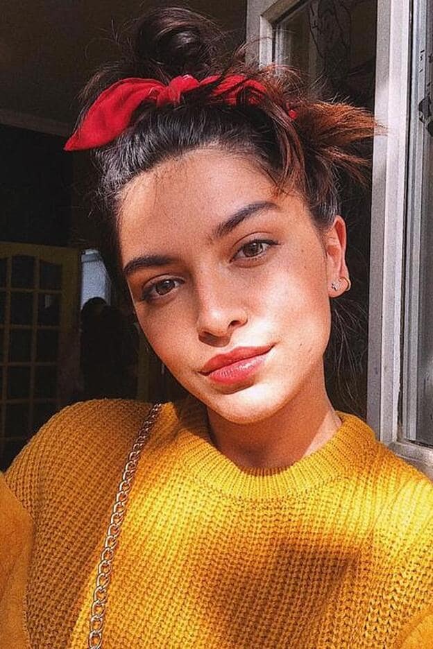 Pincha en la imagen para ver los 'looks' beauty que demuestran que Lucía Rivera es un clon de sus padres./Instagram.