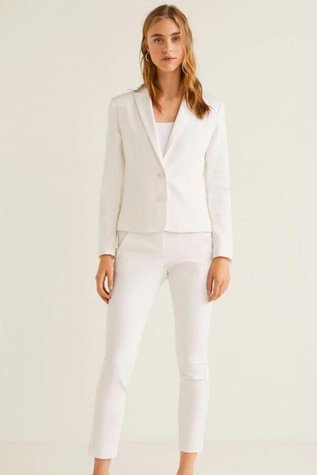 Look total white de Mango.