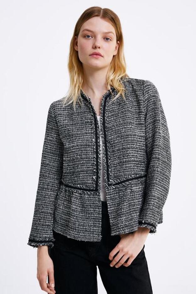 Chaqueta de tweed de Zara.