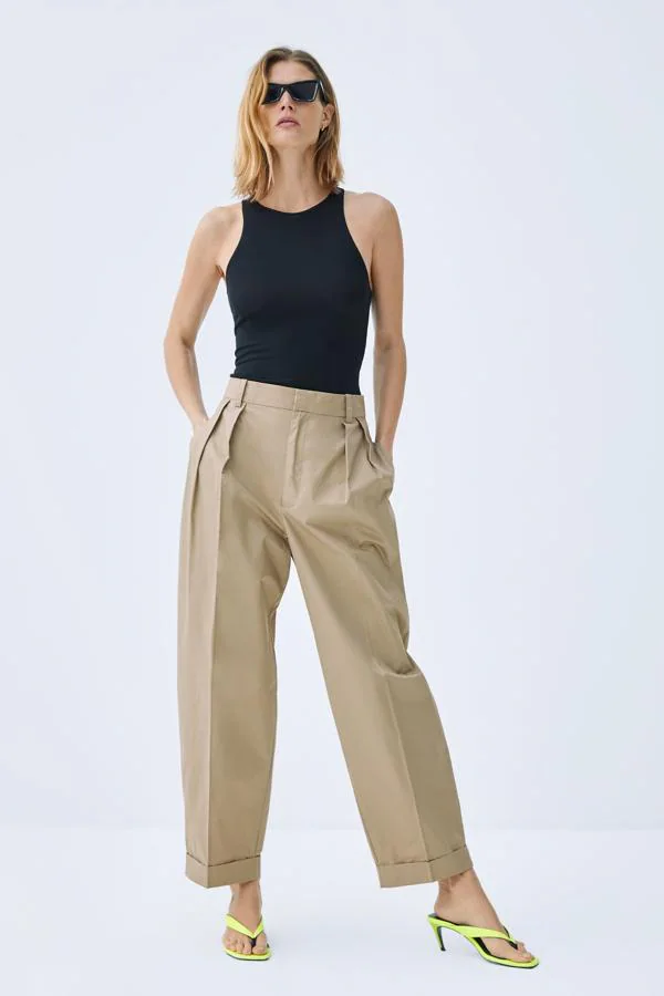 Presunto lucha Currículum Fotos: 10 pantalones low cost para ir a la oficina que te harán salir de la  rutina del traje | Mujer Hoy
