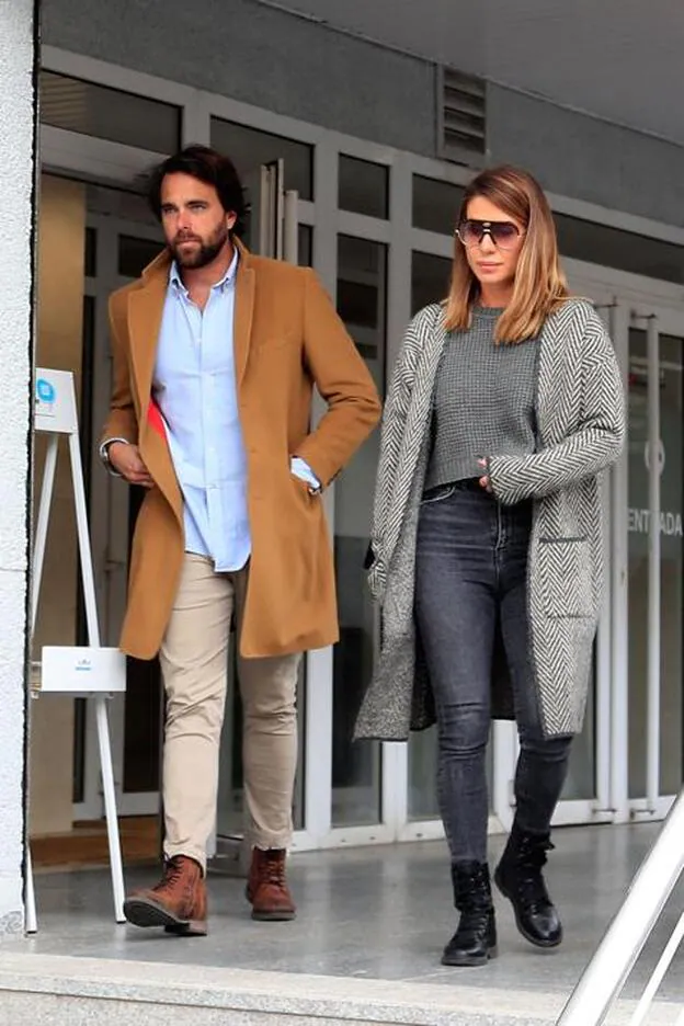 Elena Tablada y su marido, Javier Ungría saliendo del juzgado./Gtres