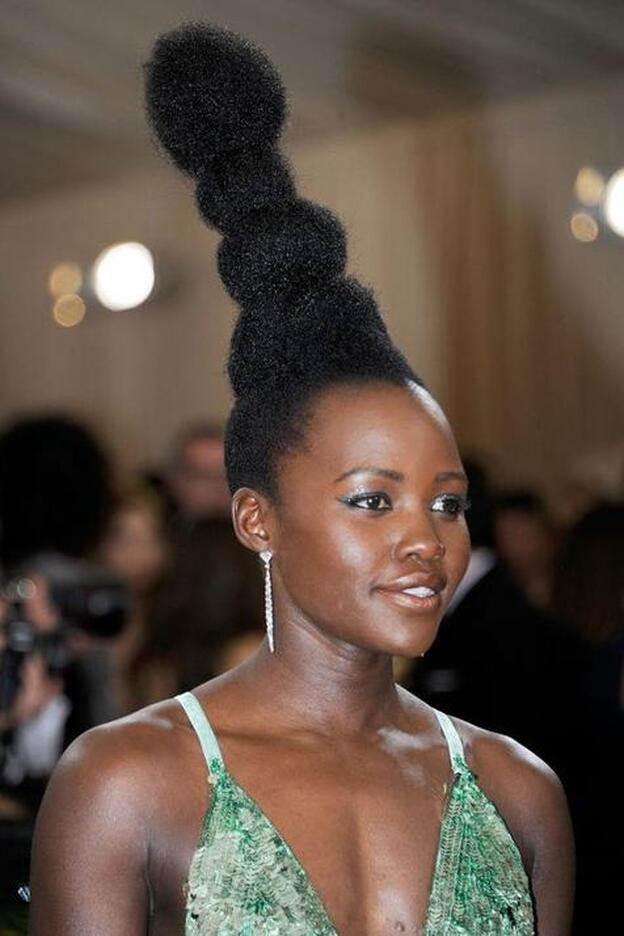 La extensión escultórica de Lupita Nyong'o nos encanta.