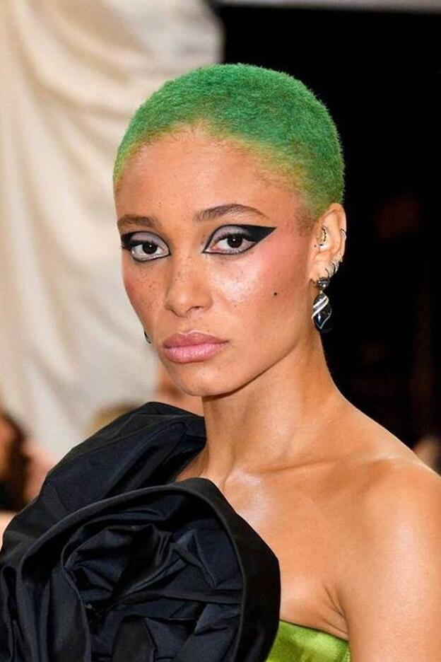 El año pasado, la modelo Adwoa Aboah sorprendió con su look verde.