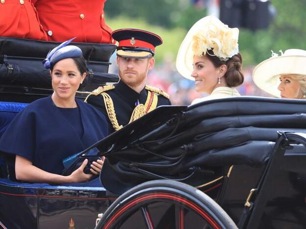 Los duques de Sussex junto a Camila Parker y la duquesa de Cambridge./gtres