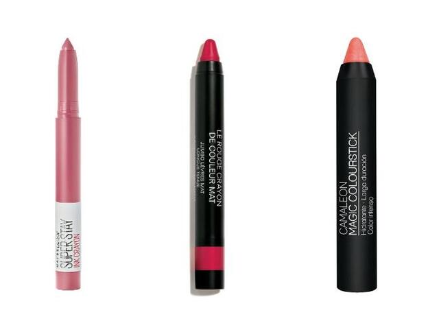 1. SuperStay Ink Crayon de Maybelline (9,99 €). 2. Le Rouge Crayon de Couleur de Chanel (34 €). 3. Magic Colour Stick de Camaleon (6,90 €).