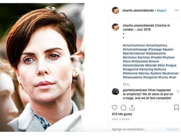 Este es el nuevo look de pelo de Charlize Theron, un corte pixie castaño.