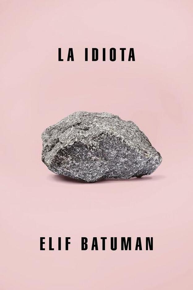 Portada del libro 'La idiota'