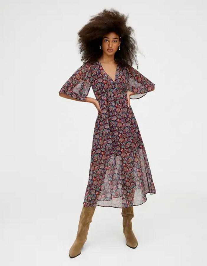 Enfriarse Proporcional Soberano Fotos: Los 10 vestidos estampados más bonitos de la nueva colección de  Pull&Bear | Mujer Hoy