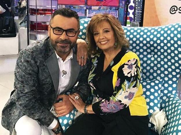 Jorge Javier Vázquez y María Teresa Campos en una imagen de hace unos años. Pincha sobre la foto para ver el antes y el después de los presentadores y colaboradores de 'Sálvame'./telecinco.