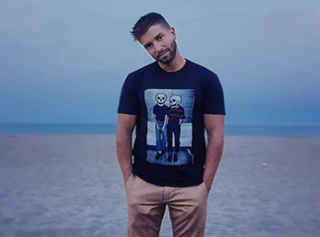 Pablo Alborán soprende con su último video en la playa./instagram