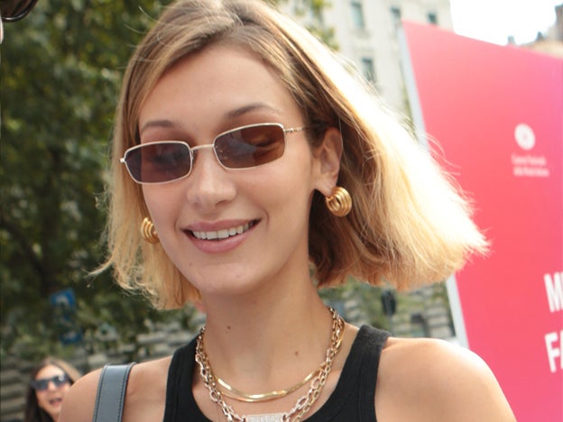 Un corte bob es el nuevo cmabio de look de Bella Hadid.