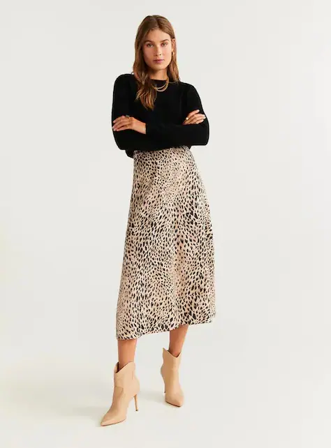 faldas midi con estampado animal de Zara, Mango, H&M y otras tiendas low cost para el otoño Mujer Hoy