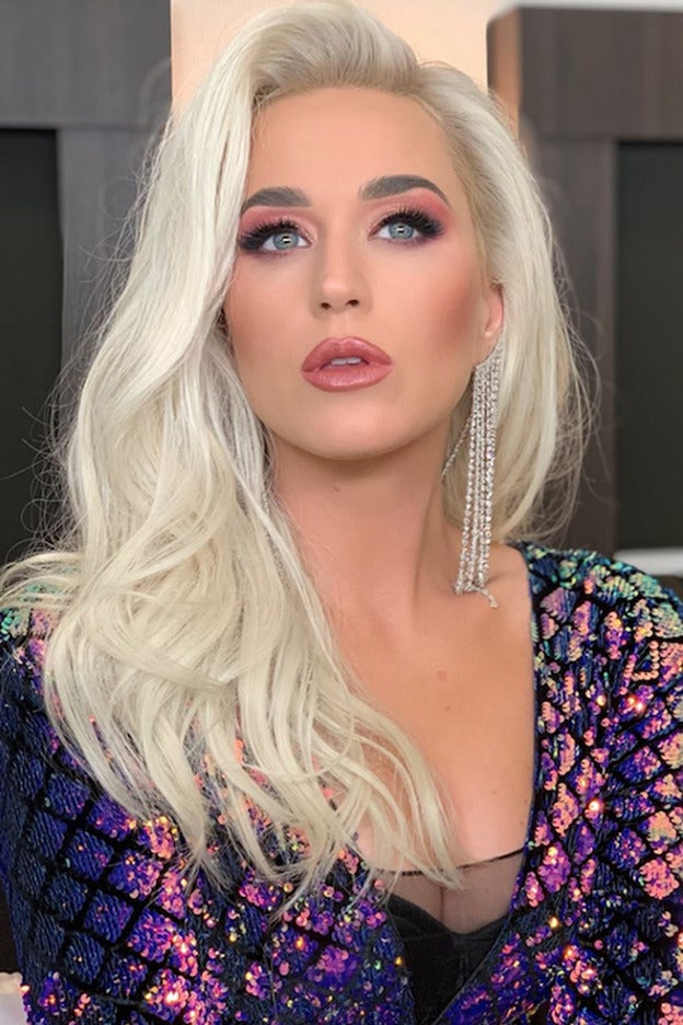 La cantante Katy Perry también destaca por la buena simetría de su rostro.