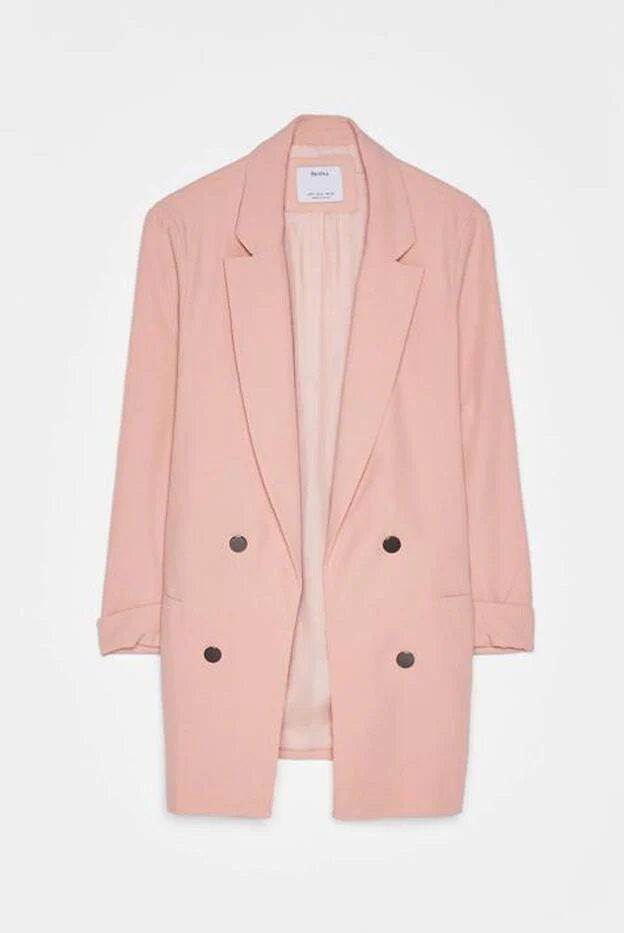La blazer rosa que buscando está en Bershka cuesta menos de 18 euros | Hoy